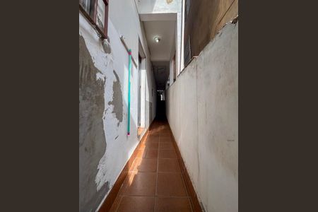Casa para alugar com 210m², 1 quarto e sem vaga Casa para alugar com 210m², 1 quarto e sem vagaCorredor externo