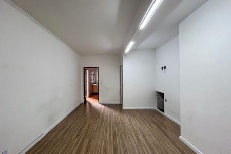 Casa para alugar com 210m², 1 quarto e sem vaga Casa para alugar com 210m², 1 quarto e sem vagaSala
