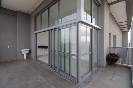 Apartamento à venda com 87m², 2 quartos e 1 vaga Apartamento à venda com 87m², 2 quartos e 1 vagaVaranda