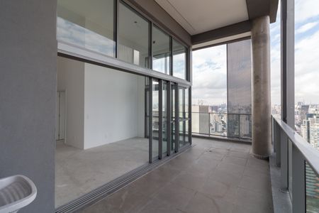Apartamento à venda com 87m², 2 quartos e 1 vaga Apartamento à venda com 87m², 2 quartos e 1 vagaVaranda