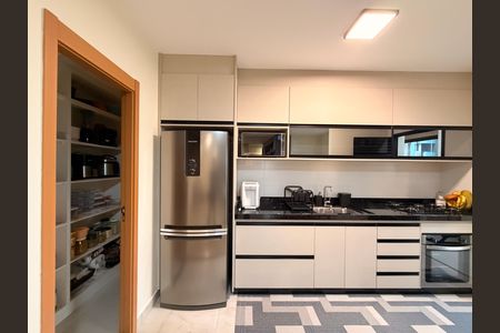 Apartamento à venda com 105m², 3 quartos e 2 vagasCozinha