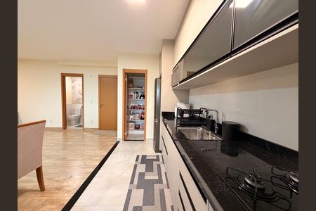 Apartamento à venda com 105m², 3 quartos e 2 vagasCozinha