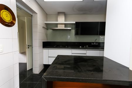 Apartamento à venda com 163m², 3 quartos e 3 vagas Apartamento à venda com 163m², 3 quartos e 3 vagasCozinha