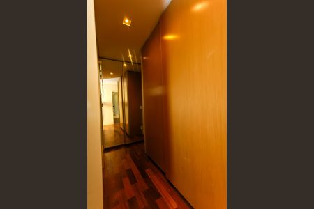 Apartamento à venda com 163m², 3 quartos e 3 vagas Apartamento à venda com 163m², 3 quartos e 3 vagasCloset da suíte 3