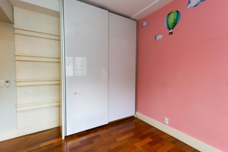 Apartamento à venda com 163m², 3 quartos e 3 vagas Apartamento à venda com 163m², 3 quartos e 3 vagassuíte 2