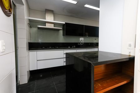Apartamento à venda com 163m², 3 quartos e 3 vagas Apartamento à venda com 163m², 3 quartos e 3 vagasCozinha