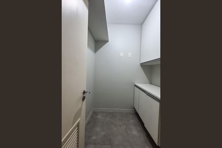 Apartamento à venda com 163m², 3 quartos e 3 vagas Apartamento à venda com 163m², 3 quartos e 3 vagasÁrea de Serviço