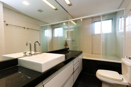 Apartamento à venda com 163m², 3 quartos e 3 vagas Apartamento à venda com 163m², 3 quartos e 3 vagasBanheiro da Suíte 3