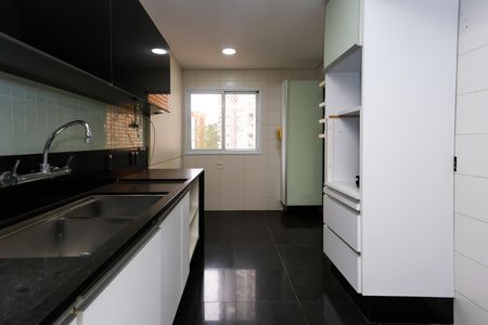 Apartamento à venda com 163m², 3 quartos e 3 vagas Apartamento à venda com 163m², 3 quartos e 3 vagasCozinha