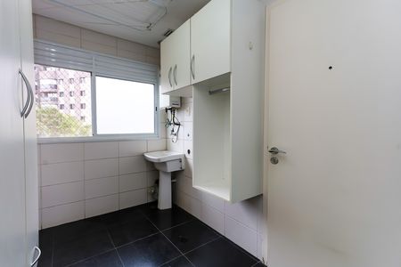 Apartamento à venda com 163m², 3 quartos e 3 vagas Apartamento à venda com 163m², 3 quartos e 3 vagasÁrea de Serviço