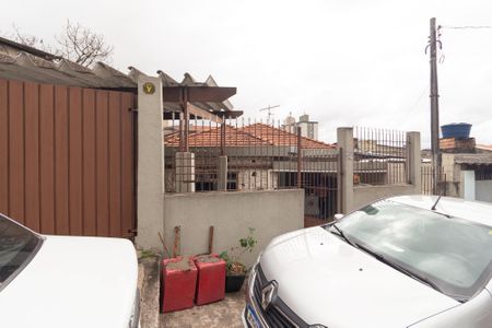 Casa para alugar com 340m², 2 quartos e 1 vaga Casa para alugar com 340m², 2 quartos e 1 vagaFachada