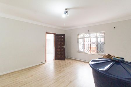 Sala de casa para alugar com 2 quartos, 340m² em Vila Maria Helena, Carapicuíba
