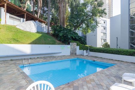 Apartamento à venda com 43m², 2 quartos e 1 vaga Apartamento à venda com 43m², 2 quartos e 1 vagaÁrea comum - Piscina