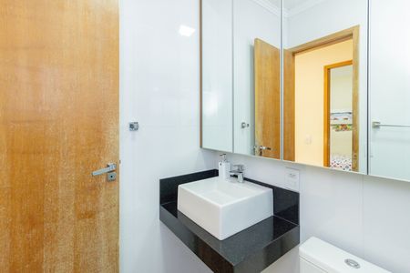 Apartamento à venda com 43m², 2 quartos e 1 vaga Apartamento à venda com 43m², 2 quartos e 1 vagaBanheiro