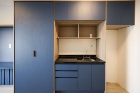 Cozinha de kitnet/studio para alugar com 1 quarto, 27m² em Campo Belo, São Paulo
