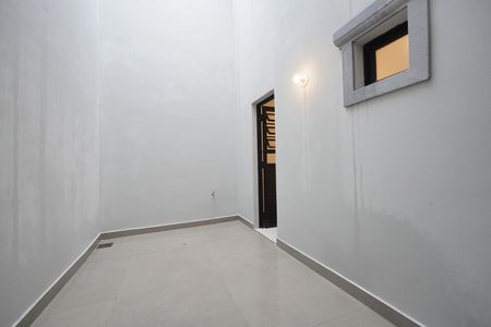 Casa à venda com 130m², 2 quartos e 1 vagaQuintal