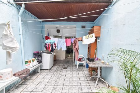 Casa à venda com 50m², 2 quartos e 1 vagaQuintal