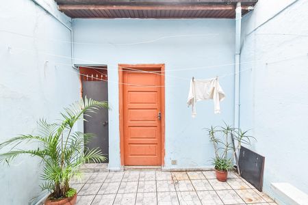 Casa à venda com 50m², 2 quartos e 1 vagaQuintal