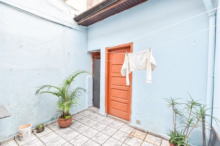 Casa à venda com 50m², 2 quartos e 1 vagaQuintal