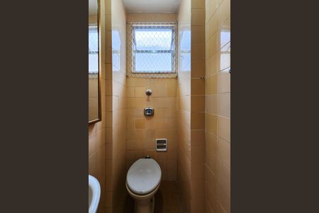 Apartamento para alugar com 125m², 3 quartos e 2 vagas Apartamento para alugar com 125m², 3 quartos e 2 vagasBanheiro de Serviço