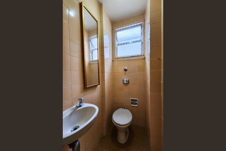 Apartamento para alugar com 125m², 3 quartos e 2 vagas Apartamento para alugar com 125m², 3 quartos e 2 vagasBanheiro de Serviço
