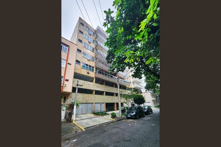 Apartamento para alugar com 125m², 3 quartos e 2 vagas Apartamento para alugar com 125m², 3 quartos e 2 vagasFachada