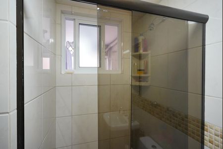 Banheiro de apartamento à venda com 1 quarto, 46m² em São José, Porto Alegre