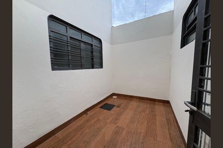 Casa à venda com 100m², 3 quartos e 4 vagasJardim de Inverno