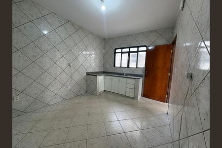 Cozinha  de casa para alugar com 3 quartos, 100m² em Setor Pedro Ludovico, Goiânia