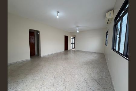 Sala de casa para alugar com 3 quartos, 100m² em Setor Pedro Ludovico, Goiânia