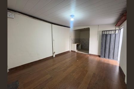 Casa à venda com 100m², 3 quartos e 4 vagasDispensa