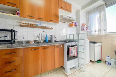 Apartamento à venda com 48m², 2 quartos e 1 vaga Apartamento à venda com 48m², 2 quartos e 1 vagaCozinha e Área de Serviço