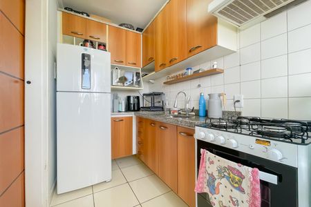 Apartamento à venda com 48m², 2 quartos e 1 vaga Apartamento à venda com 48m², 2 quartos e 1 vagaCozinha e Área de Serviço