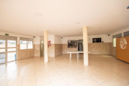 Apartamento à venda com 48m², 2 quartos e 1 vaga Apartamento à venda com 48m², 2 quartos e 1 vagaÁrea comum - Salão de festas