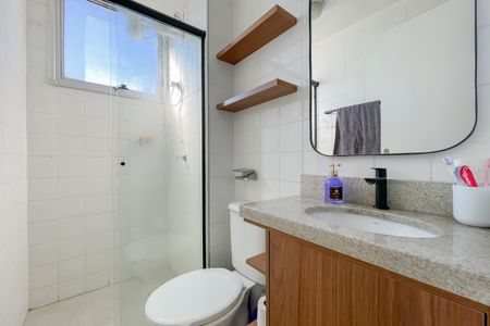 Apartamento à venda com 48m², 2 quartos e 1 vaga Apartamento à venda com 48m², 2 quartos e 1 vagaBanheiro