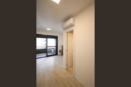 Cozinha de kitnet/studio para alugar com 1 quarto, 29m² em Campo Belo, São Paulo