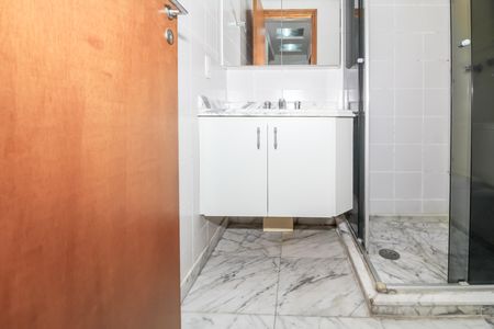 Apartamento para alugar com 88m², 3 quartos e 2 vagas Apartamento para alugar com 88m², 3 quartos e 2 vagasBanheiro