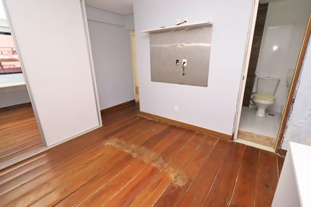 Apartamento para alugar com 218m², 5 quartos e 3 vagas