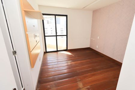 Apartamento para alugar com 5 quartos, 218m² em Caminho das Árvores, Salvador