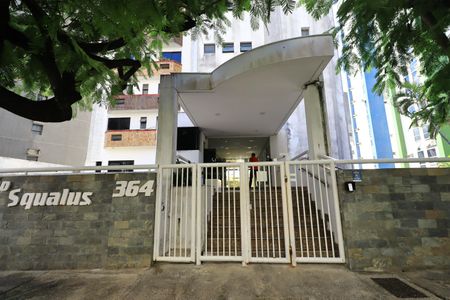 Apartamento para alugar com 218m², 5 quartos e 3 vagas