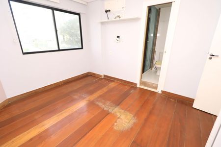 Apartamento para alugar com 218m², 5 quartos e 3 vagas