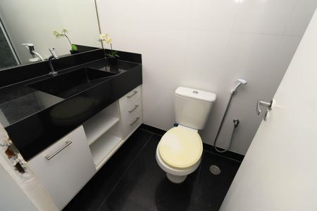 Apartamento para alugar com 218m², 5 quartos e 3 vagas