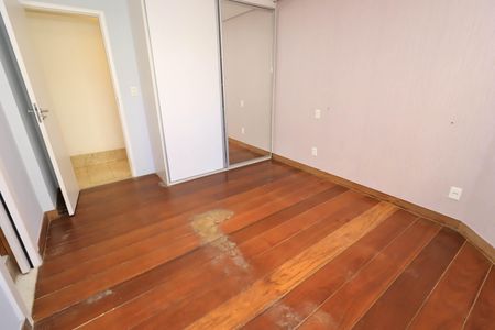 Apartamento para alugar com 218m², 5 quartos e 3 vagas