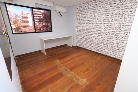 Apartamento para alugar com 218m², 5 quartos e 3 vagas