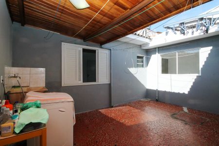 Casa para alugar com 300m², 3 quartos e 4 vagas Casa para alugar com 300m², 3 quartos e 4 vagasLavanderia