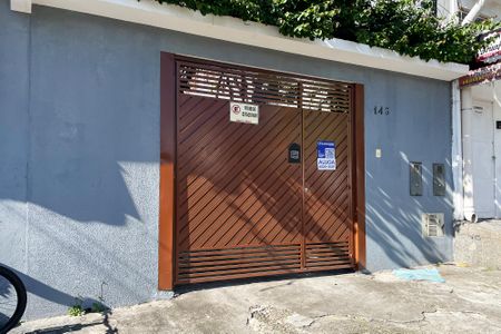 Casa para alugar com 300m², 3 quartos e 4 vagas Casa para alugar com 300m², 3 quartos e 4 vagasFachada