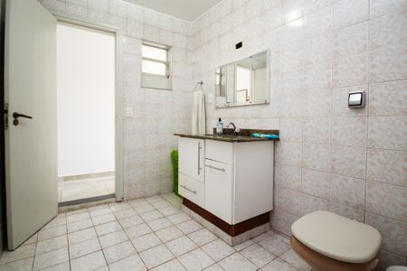 Casa para alugar com 300m², 3 quartos e 4 vagas Casa para alugar com 300m², 3 quartos e 4 vagasBanheiro Quartos 1 e 2