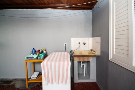 Casa para alugar com 300m², 3 quartos e 4 vagas Casa para alugar com 300m², 3 quartos e 4 vagasLavanderia