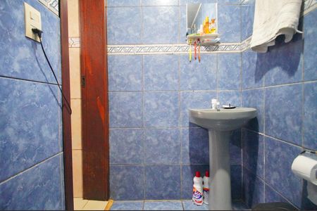 Casa à venda com 200m², 3 quartos e 2 vagasBanheiro 3