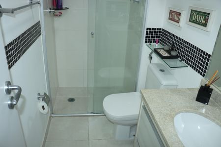 Apartamento para alugar com 200m², 3 quartos e 3 vagasBanheiro da Suíte
